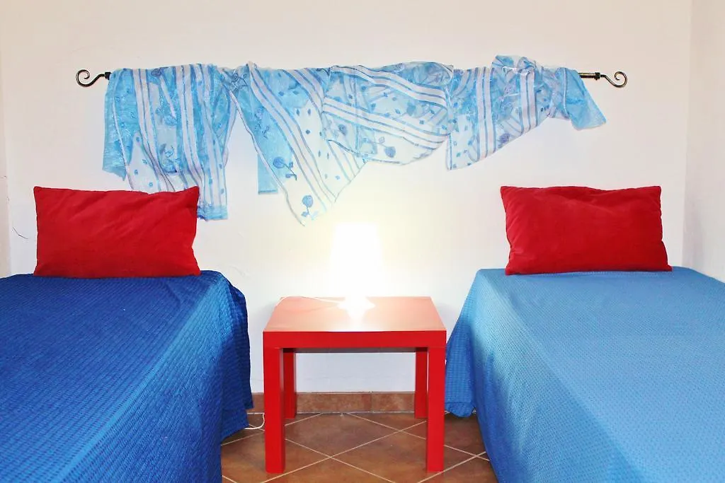Gli Oleandri Rossi Hostel Budoni