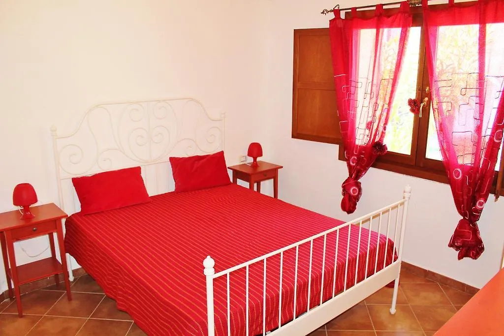 Σπίτι διακοπών Gli Oleandri Rossi Hostel Budoni