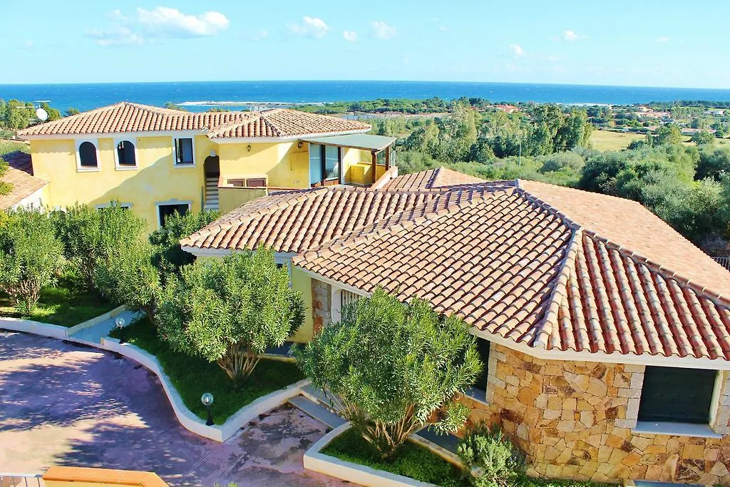 Vakantiehuis Gli Oleandri Rossi Hostel Budoni